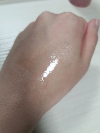 아이앤립 / EYENLIP 아이앤립 연어오일 리바이탈라이징 토너 — 5점을 준 리뷰어가 2021년 4월 올린 사용 사진