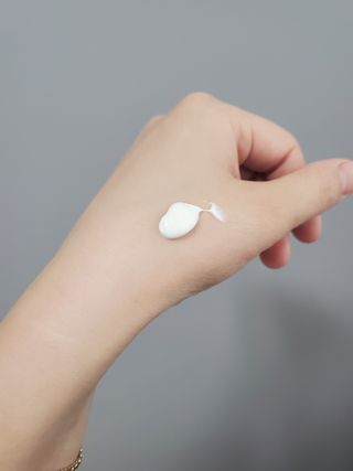 [후르디아] 혼합자차 선 에센스+톤업 선크림 2종 — 4점을 준 리뷰어가 2021년 5월 올린 사용 사진