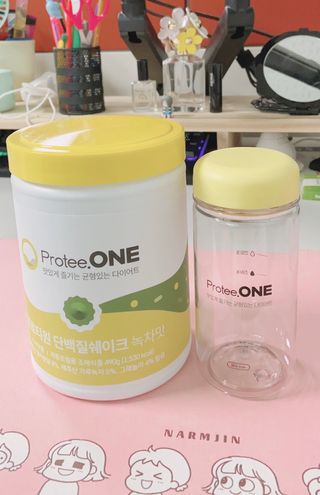 프로티원 단백질쉐이크 녹차맛 2주분 1통+보틀 — 5점을 준 리뷰어가 2021년 4월 올린 사용 사진