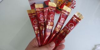 힘내라김홍삼 하루홍삼정스틱 10g x 10포 — 5점을 준 리뷰어가 2021년 5월 올린 사용 사진