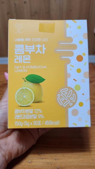 참앤들황토농원 7가지 맛! 탄산 톡톡! 스파클링! 데이앤 콤부차 7종 10포 1박스씩 ★총 7박스★ — 5점을 준 리뷰어가 2023년 2월 올린 사용 사진