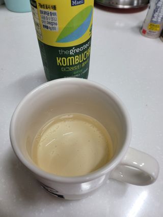 더그레잇티 콤부차 [매일유업] 더그레잇티 44kcal 콤부차 300ml *12개입 (오리지널 6개+베리리치 6개) — 5점을 준 리뷰어가 2023년 8월 올린 사용 사진
