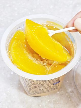 돌 MF[Dole] 파인애플컵/망고컵/복숭아컵 198g 6입X1박스 (맛 1가지 랜덤 발송) — 5점을 준 리뷰어가 2023년 6월 올린 사용 사진