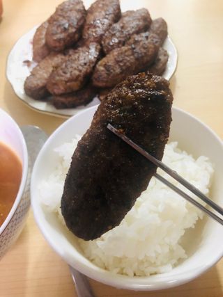 아토팜 블라블라 황사방역 마스크 KF94 — 5점을 준 리뷰어가 2021년 9월 올린 사용 사진