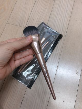 [툴앤썸] 라운드 파운데이션 브러시+사선 쉐딩 브러시+블렌딩 브러시 — 5점을 준 리뷰어가 2021년 5월 올린 사용 사진