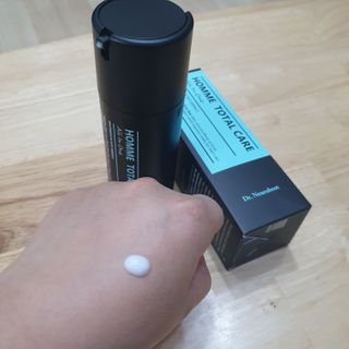 Dr.느루벗 느루벗 옴므 토탈 케어 올인원 118ml 남자 남성 스킨 로션 에센스 크림 화장품 — 4점을 준 리뷰어가 2021년 3월 올린 사용 사진