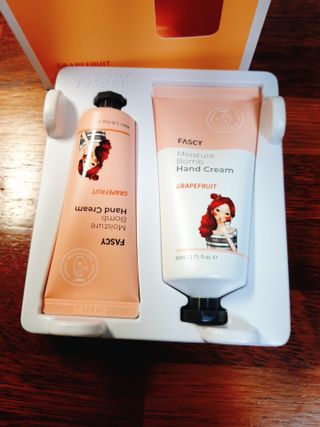 파시 FASCY 高保湿ハンドクリーム40ml+80ml セット — 5점을 준 리뷰어가 2021년 8월 올린 사용 사진