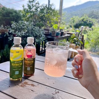 더그레잇티 콤부차 [매일유업] 더그레잇티 44kcal 콤부차 300ml *12개입 (오리지널 6개+베리리치 6개) — 4.5점을 준 리뷰어가 2023년 8월 올린 사용 사진