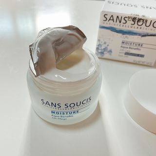 산수시 아쿠아 베네핏 24h 수부지 물광 속건조 수분크림 50ml — 5점을 준 리뷰어가 2021년 7월 올린 사용 사진