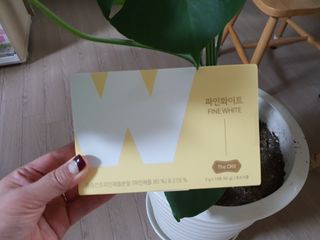 디오르 파인화이트 & 버닝레드 — 5점을 준 리뷰어가 2022년 1월 올린 사용 사진