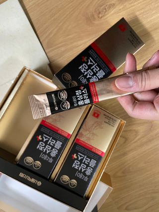 서울약사신협_투데이홍삼정플러스스틱_10g x 30포 — 5점을 준 리뷰어가 2020년 12월 올린 사용 사진