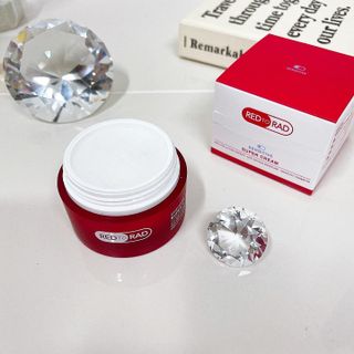 레드투래드 센서티브 슈퍼 크림 50ml — 4.5점을 준 리뷰어가 2021년 8월 올린 사용 사진