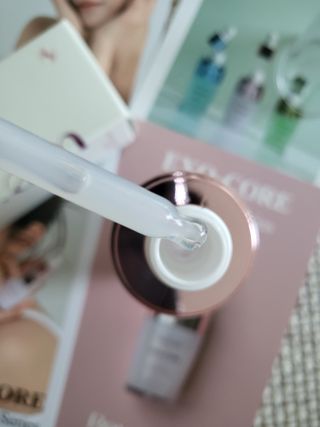 나우 [리브엠] 123억개 엑소좀으로 채운 눈부신 광채, 엑소코어 화이트닝 텐션 앰플 — 5점을 준 리뷰어가 2023년 5월 올린 사용 사진