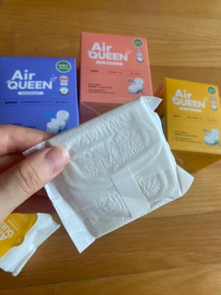 에어퀸 뉴브레스 유기농 생리대 4종 (팬티라이너 20P + 중형 10P + 대형 10P + 오버나이트 8P)_체험단 — 5점을 준 리뷰어가 2024년 8월 올린 사용 사진