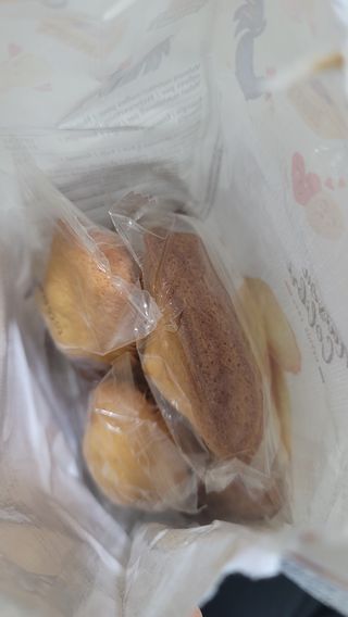 [메종콜리브리] 프랑스 마들렌 메종콜리브리 플레인 마들렌 2팩 — 5점을 준 리뷰어가 2022년 3월 올린 사용 사진