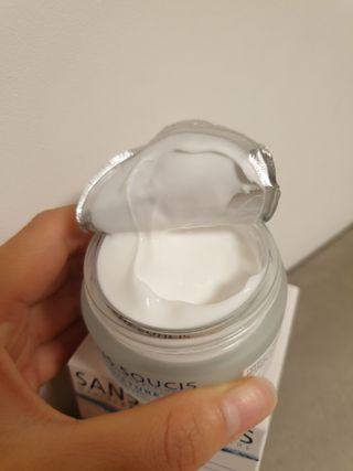 산수시 아쿠아 베네핏 24h 수부지 물광 속건조 수분크림 50ml — 4점을 준 리뷰어가 2021년 6월 올린 사용 사진