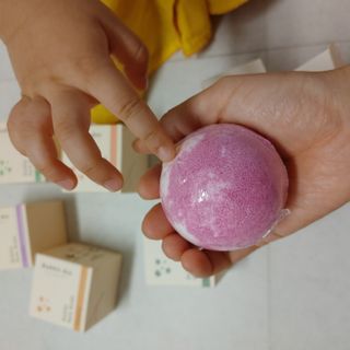 버블데이 배쓰밤 거품입욕제 버블바 6종 — 4점을 준 리뷰어가 2021년 8월 올린 사용 사진