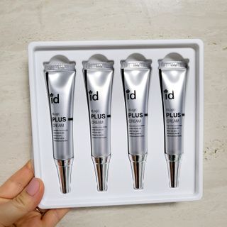 아이디플라코스메틱 아이디 브이로직 플러스 크림 15ml X 4EA — 4.5점을 준 리뷰어가 2022년 1월 올린 사용 사진