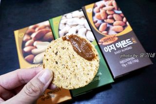 짜먹는 이지견과 짜먹는 이지아몬드, 짜먹는 이지허니피넛, 짜먹는 이지캐슈넛 각 10g X  10포 — 5점을 준 리뷰어가 2021년 2월 올린 사용 사진