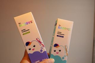 닥터데디스 안심불소 튼튼치약(청포도, 민트 중 택 1) 60g + 여행용 미니 치약 15g — 5점을 준 리뷰어가 2022년 8월 올린 사용 사진