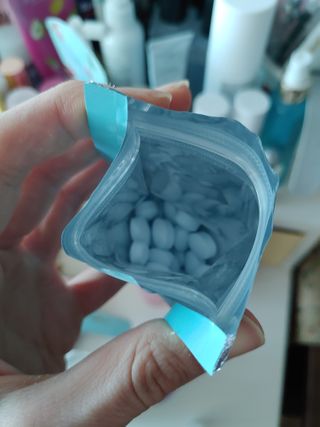 입 냄새 완화에 도움을 주는 에티켓 캔디 앳캔디 스트롱민트 — 4점을 준 리뷰어가 2021년 2월 올린 사용 사진