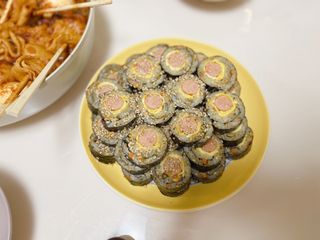 해풀잎 누구나 김밥*1ea [(혼합야채 35g *1ea,  김밥김 (5g, 5ea),  양념간장 (6g, 5ea), 참기름(5g, 2ea)] — 5점을 준 리뷰어가 2022년 7월 올린 사용 사진