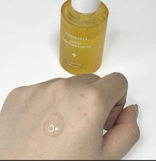 체르엠 스템앤셀 비타민 브라이트닝 에센스 30ml 1개 — 5점을 준 리뷰어가 2022년 2월 올린 사용 사진