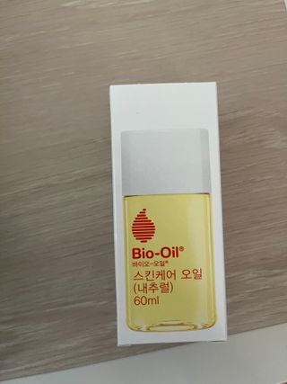 바이오오일 [바이오-오일] 스킨케어 오일 내추럴 60ml — 5점을 준 리뷰어가 2021년 11월 올린 사용 사진
