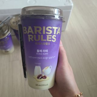 바리스타룰스 돌체 라떼 — 5점을 준 리뷰어가 2023년 4월 올린 사용 사진
