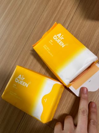 에어퀸 뉴브레스 유기농 생리대 4종 (팬티라이너 20P + 중형 10P + 대형 10P + 오버나이트 8P)_체험단 — 4.5점을 준 리뷰어가 2024년 5월 올린 사용 사진