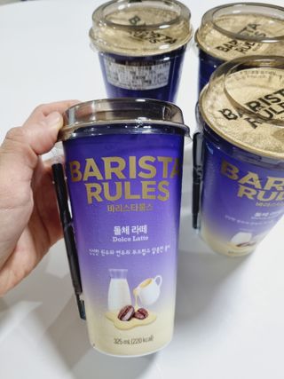 바리스타룰스 돌체 라떼 — 5점을 준 리뷰어가 2023년 4월 올린 사용 사진