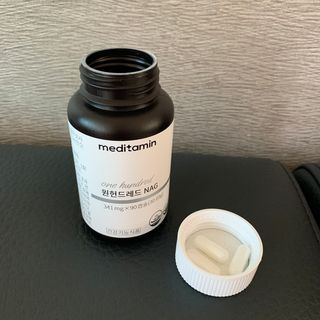 메디타민 원헌드레드 NAG — 3점을 준 리뷰어가 2021년 10월 올린 사용 사진