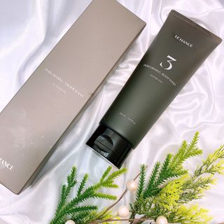 르핸스 퍼포밍 3 바디워시 비반트포렛/베티버포그 — 5점을 준 리뷰어가 2023년 1월 올린 사용 사진