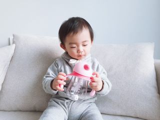 유비맘 트라이탄 코니빨대컵_컬러 랜덤 발송 — 5점을 준 리뷰어가 2021년 2월 올린 사용 사진