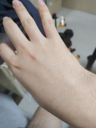 산수시 아쿠아 베네핏 24h 수부지 물광 속건조 수분크림 50ml — 5점을 준 리뷰어가 2021년 6월 올린 사용 사진