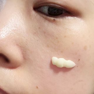 [NEW 탄력유턴 아이크림] AHC 유스 래스팅 리얼 아이크림 포 페이스 — 5점을 준 리뷰어가 2021년 2월 올린 사용 사진