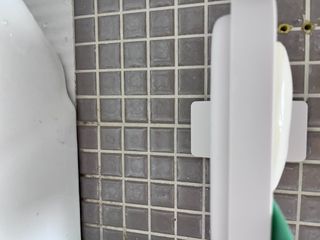 3M 클립이 유연한 칫솔걸이 + 물받이 분리 가능 비누 받침대 — 4.5점을 준 리뷰어가 2024년 5월 올린 사용 사진
