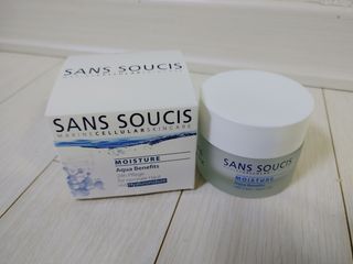 산수시 아쿠아 베네핏 24h 수부지 물광 속건조 수분크림 50ml — 5점을 준 리뷰어가 2021년 6월 올린 사용 사진