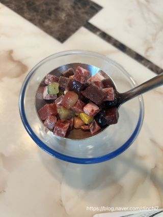 씽크라이크펫 큐브생식 1kg — 5점을 준 리뷰어가 2022년 11월 올린 사용 사진