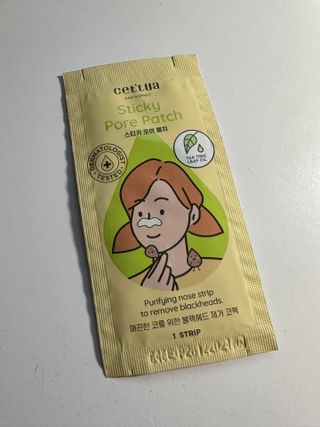 세뚜아(Cettua) 세뚜아 스티키 포어 패치 Cettua Sticky Pore Patch — 3점을 준 리뷰어가 2023년 10월 올린 사용 사진