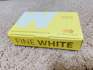 디오르 파인화이트 — 3.5점을 준 리뷰어가 2022년 2월 올린 사용 사진