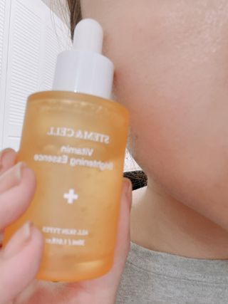 체르엠 스템앤셀 비타민 브라이트닝 에센스 30ml 1개 — 3.5점을 준 리뷰어가 2021년 11월 올린 사용 사진