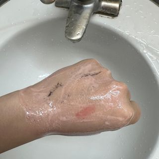 프리마인 메이크업과 들뜨는 각질까지 한방에 깐달걀로! 순하기까지한 셀베이스 그린티클렌저(200ml) — 4.5점을 준 리뷰어가 2023년 3월 올린 사용 사진