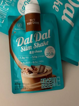 달달슬림쉐이크 [블로그]달달슬림 맛있는 단백질 쉐이크 파우치 다이어트 식사대용 프로틴 파우더 보충제 — 5점을 준 리뷰어가 2025년 10월 올린 사용 사진