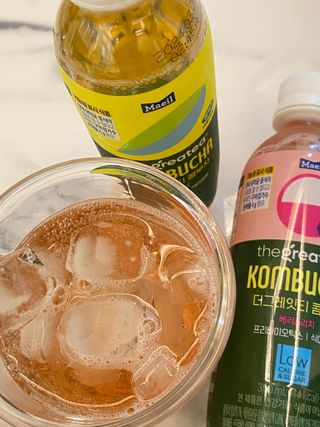 더그레잇티 콤부차 [매일유업] 더그레잇티 44kcal 콤부차 300ml *12개입 (오리지널 6개+베리리치 6개) — 5점을 준 리뷰어가 2023년 9월 올린 사용 사진