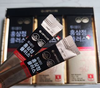 서울약사신협_투데이홍삼정플러스스틱_10g x 30포 — 5점을 준 리뷰어가 2021년 2월 올린 사용 사진