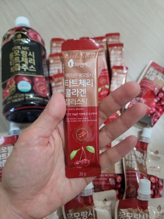 자연에온 몽모랑시 타트체리 3종 세트 구성 - 저분자콜라겐젤리, NFC 착즙주스 — 5점을 준 리뷰어가 2021년 7월 올린 사용 사진