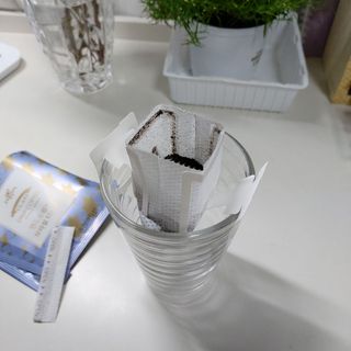 (주)쟈뎅 쟈뎅 클래스 핸드 드립 커피 10P 2종_디카페인 1종+랜덤 플레이버 1종 — 4.5점을 준 리뷰어가 2021년 4월 올린 사용 사진