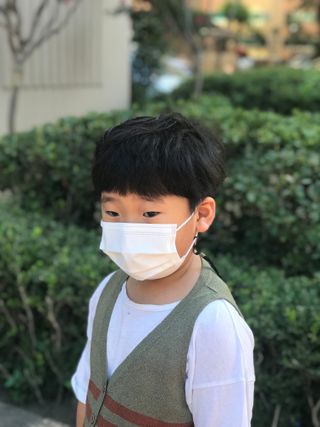 JHWORLD 스누피 마스크 정품 스누피 닥터클린 국내 아동용 성인용 3중 MB필터 일회용 덴탈마스크 50매 — 5점을 준 리뷰어가 2021년 9월 올린 사용 사진