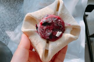 서브큐 메테뭉크 블루베리 크라운 냉동생지 (소포장) — 5점을 준 리뷰어가 2022년 6월 올린 사용 사진